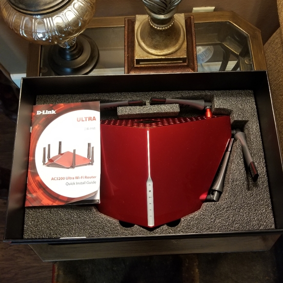 ( NEW) D-LINK AC 3200 ULTRA WI-FI ROUTER- tri Brand wifi. Make an offer - Picture 4 of 6